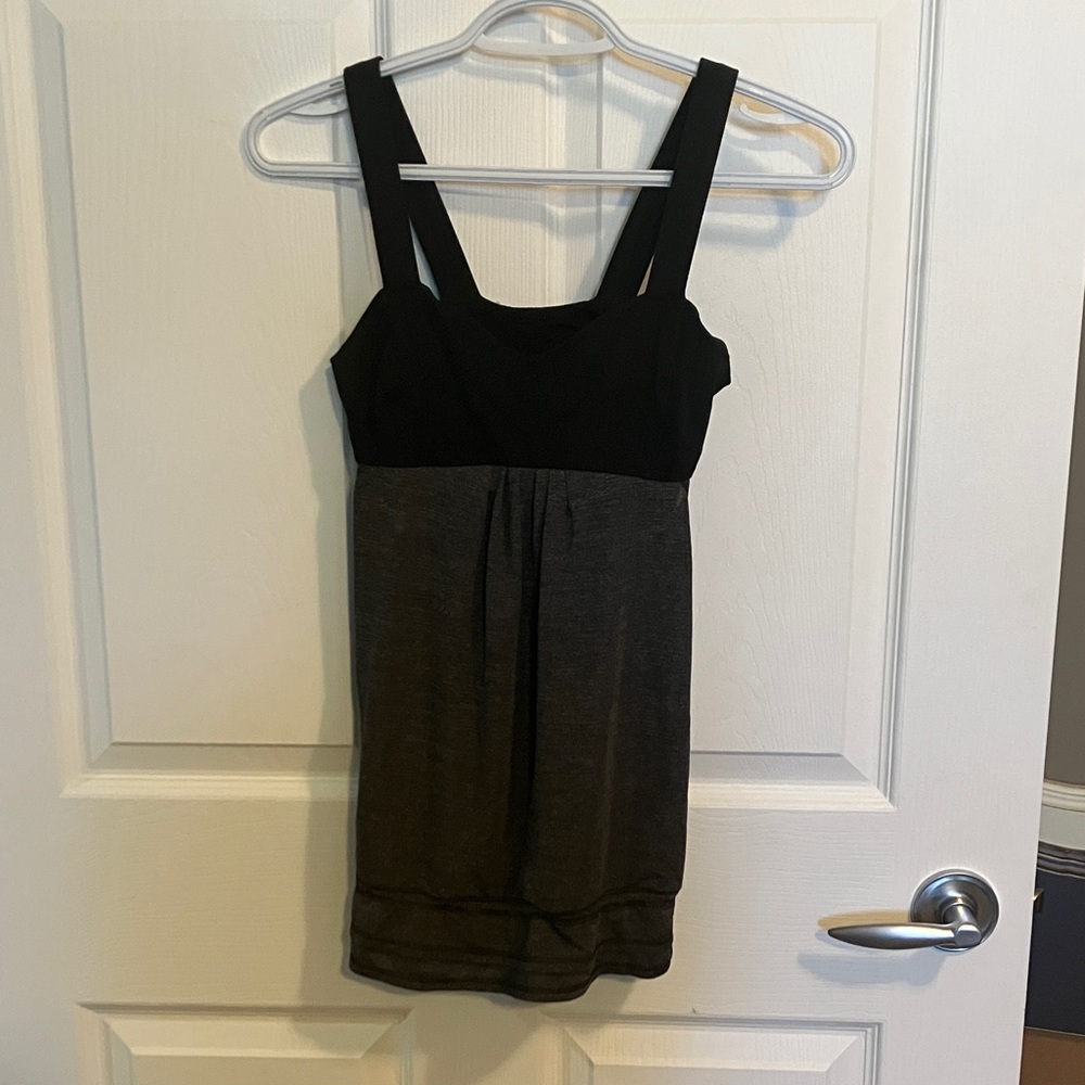 Black and Gray Lulu tank